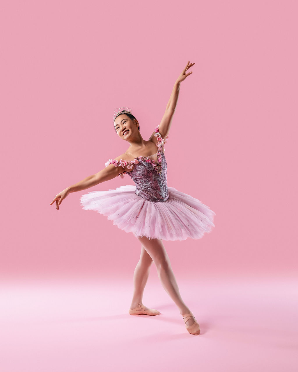 Dancer in expressive port de bras